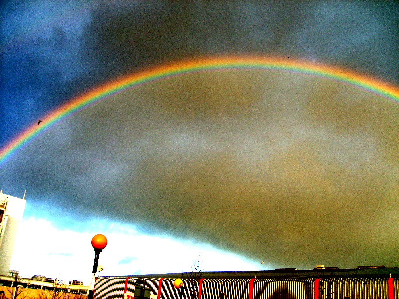 [http://ic3.deviantart.com/fs15/f/2007/020/b/b/Rainbow_by_earthlingsonfire.png]